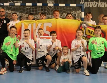 Handballowa niedziela w piotrkowskiej hali RELAX