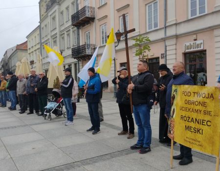 Jubileuszowy Męski Publiczny Różaniec w Piotrkowie za nami