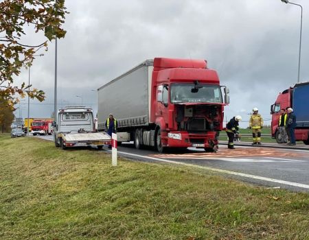 Wypadek w Jarostach. DK 12 zablokowana