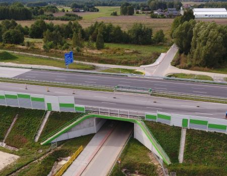 Całodobowe utrudnienia na A1