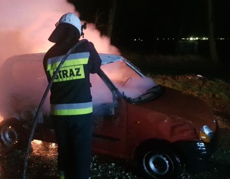 Dwa pojazdy spłonęły na terenie powiatu