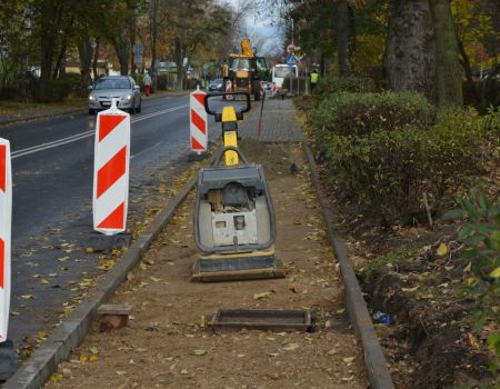 Remont chodnika przy ul. Wyzwolenia. Uważajcie na utrudnienia