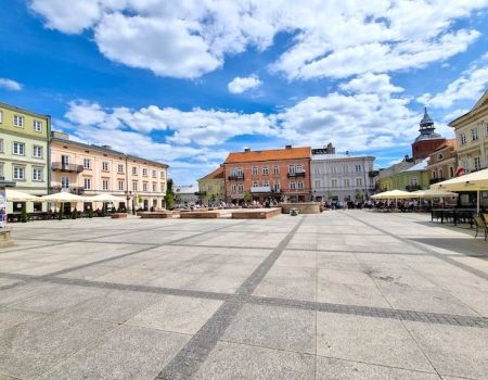 Piotrków zrywa współpracę z Kostromą i Mołodecznem