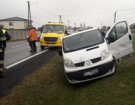 Bus w rowie przy DK12. Kierowca był nietrzeźwy