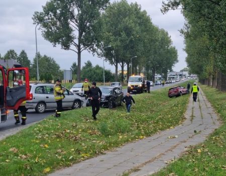 Zderzenie trzech aut na Łódzkiej w Piotrkowie