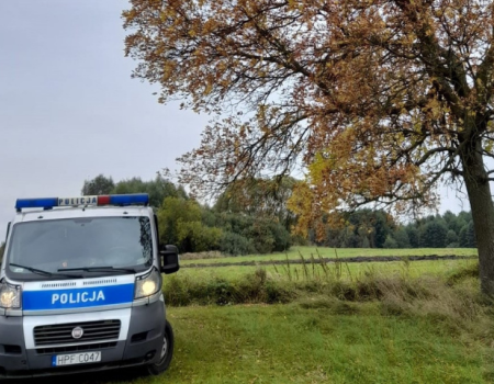 Policjanci radzą jak jesienią uniknąć tragedii na drodze