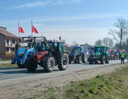 Rolnicy protestują. Paraliż komunikacyjny na drogach regionu