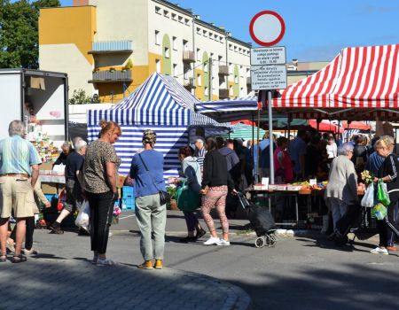 Czas na weki. Odwiedziliśmy piotrkowski rynek [ZDJĘCIA I AUDIO]