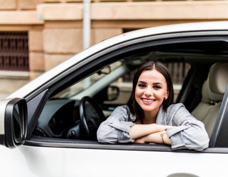 Kupiłeś używane auto? Zobacz, jak zyskać najtańsze OC w Piotrkowie Trybunalskim