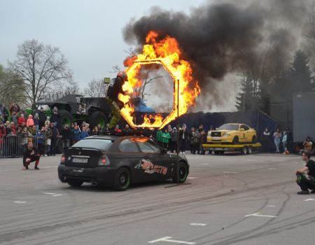 Pokaz MONSTER TRUCK SHOW w Piotrkowie [ZDJĘCIA]