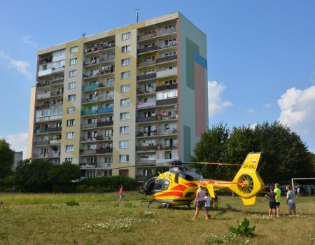 Kobieta wypadła z bloku na Łódzkiej w Piotrkowie