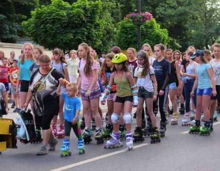 Miłośnicy jazdy na rolkach opanują miasto