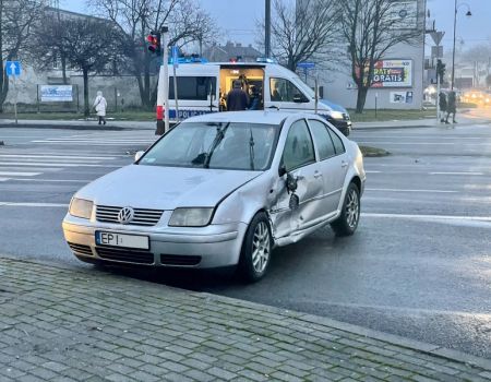 Wypadek w centrum Piotrkowa. Jedna osoba w szpitalu