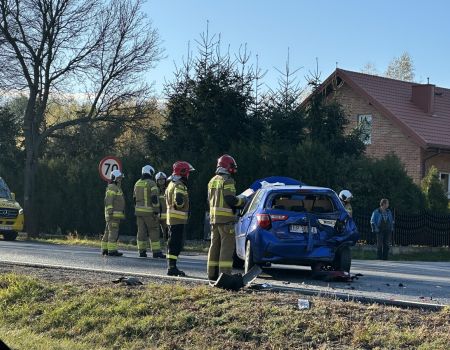 Groźny wypadek na DK91 w Ignacowie. Dwie osoby zostały ranne. Droga jest zablokowana. Policja wyznaczyła objazdy