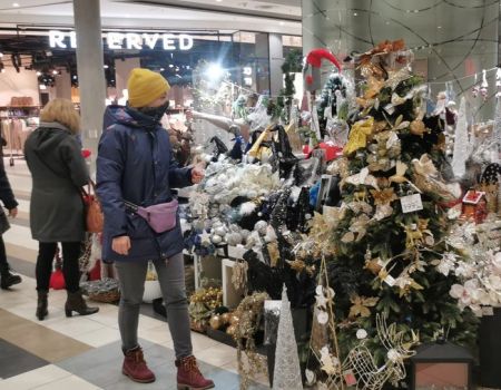 Ostatnie zakupy. Większość sklepów czynna do 13.00