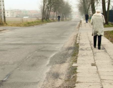 Gmina Moszczenica: Parkingi i nowa droga