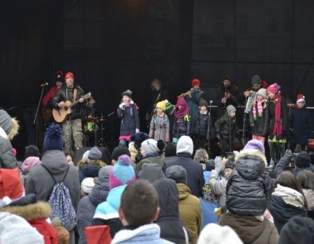 Jarmark Bożonarodzeniowy i kolędowanie z Arką Noego