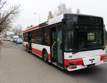 Autobus MZK zderzył się z osobówką