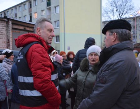 Zalane piwnice czy zniszczona droga. Prezes PSM rozmawiał z mieszkańcami