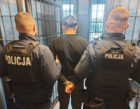 Policja szuka nożownika, który ciężko zranił piotrkowianina