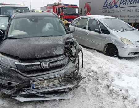 Niebezpiecznie na drogach! Kolizje w Piotrkowie i regionie