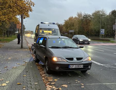 Potrącenie rowerzysty na przejściu dla pieszych w Al. Sikorskiego