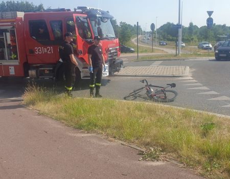 Potrącenie rowerzysty przy alei 800-lecia w Piotrkowie