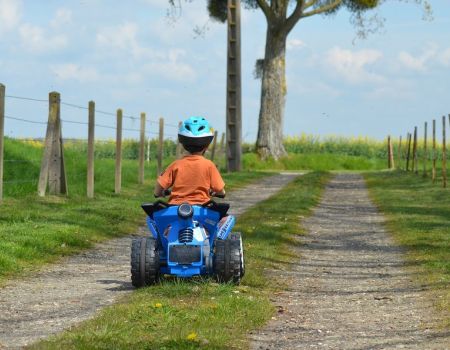 Pojazd dla dziecka – idealny prezent na każdą okazję