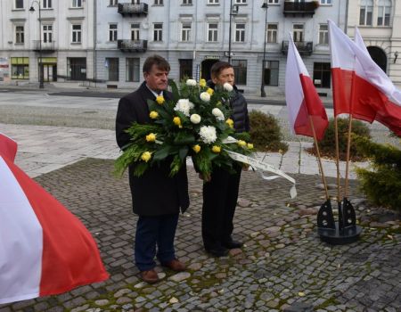 Władze Piotrkowa uczciły Dzień Papieski