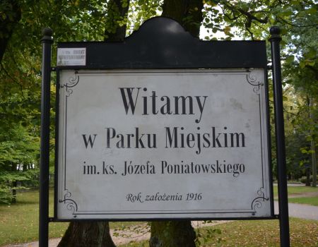 Tablice w parku o wiele ładniejsze. Po naszym artykule