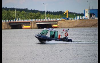 Pijany 38-latek pływał skuterem po Zalewie Sulejowskim