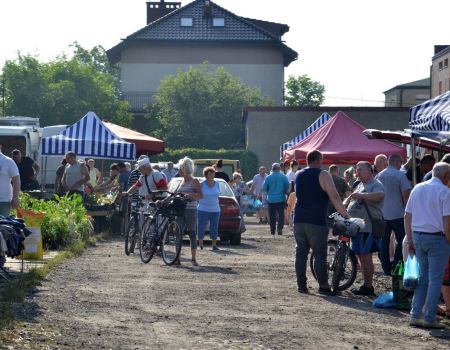 Czy targowisko przy Bawełnianej przetrwa? (ZDJĘCIA)