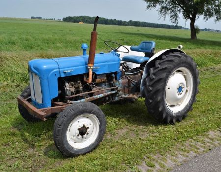 Traktorzysta wjechał do rowu. Był pijany