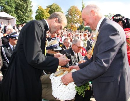 Powiat za plony dziękował w Moszczenicy