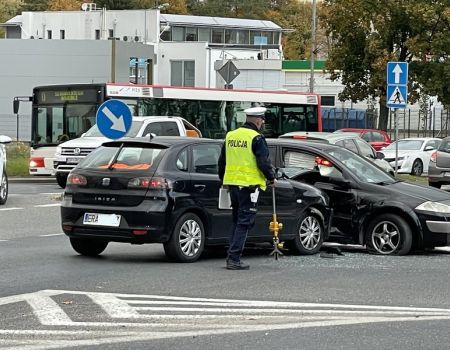 Po groźnie wyglądającej kolizji w centrum tworzyły się duże korki