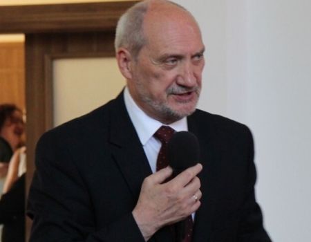 Macierewicz dopuścił się zdrady dyplomatycznej?