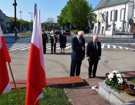 Oddali hołd Polakom poległym w walce o niepodległość (ZDJĘCIA)