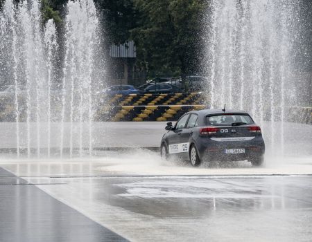 Młodzi kierowcy mają być bezpieczni