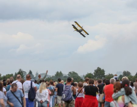 Fly Fest 2024: Dwa dni pełne emocji i lotniczych atrakcji w Piotrkowie Trybunalskim