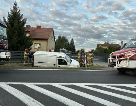 Wypadek na DK74 w Gomulinie