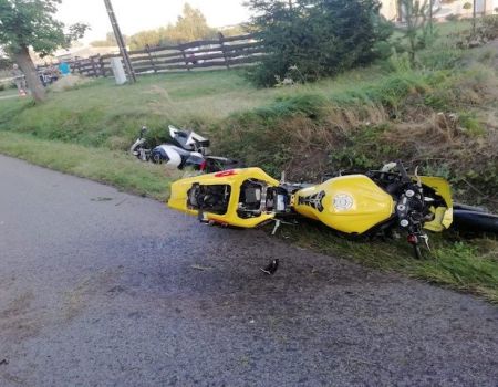 Śmiertelny wypadek w Gorzędowie. Motocyklista uderzył w ciężarówkę