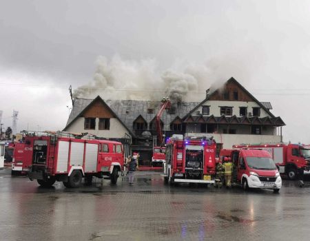 Pożar karczmy w Tuszynie. 30 zastępów straży pożarnej w akcji