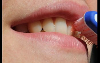 Miękka końcówka szczoteczki do zębów a nadwrażliwość