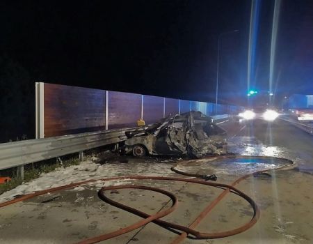 Osobówka spłonęła na autostradzie A1