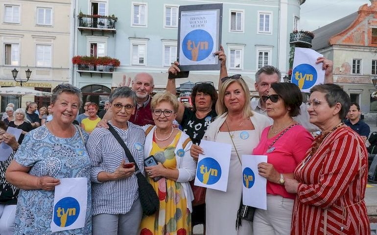 Pierwsza manifestacja w Piotrkowie (10 sierpnia) cieszya si duym zainteresowaniem / fot.: R. Illinicz