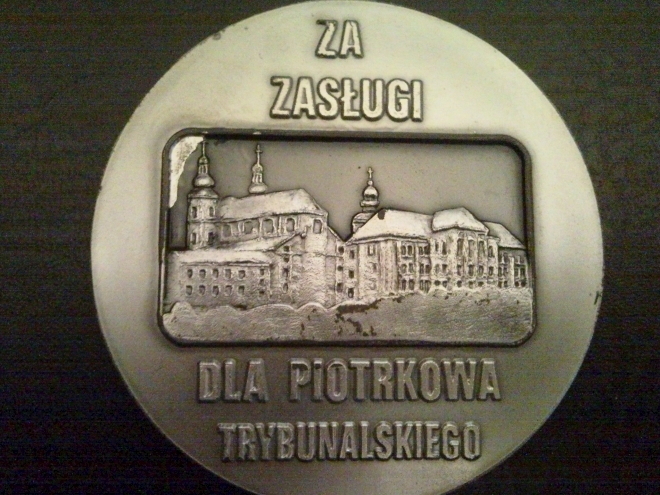 Odda srebrny medal za zasugi dla Piotrkowa