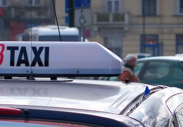 ITD kontrolowaa piotrkowskich takswkarzy