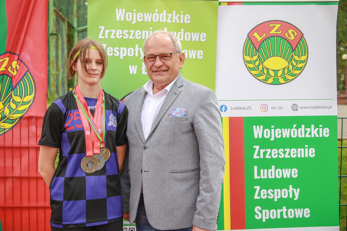 Marek Mazur i Antonina Czachorowska - zdobywczyni złotego medalu na Mistrzostwach Polski w Sztafetach Szwedzkich U16 w Słupsku (2023).