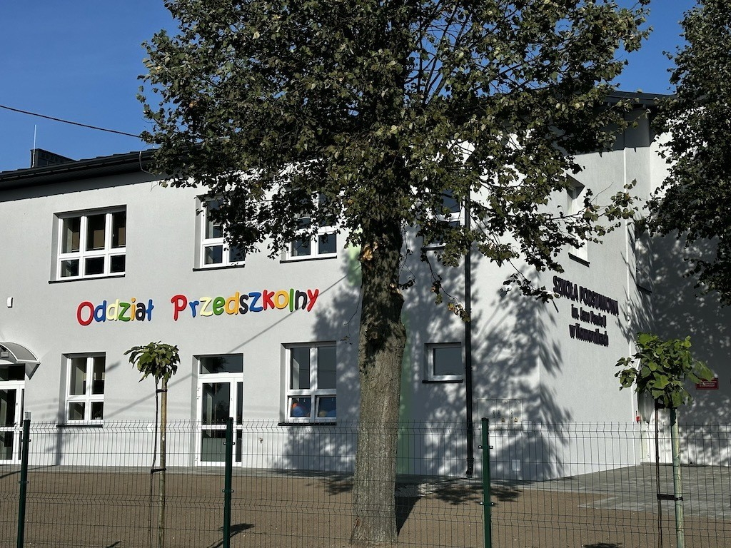 Szkoła w Komornikach po komleksowym remoncie