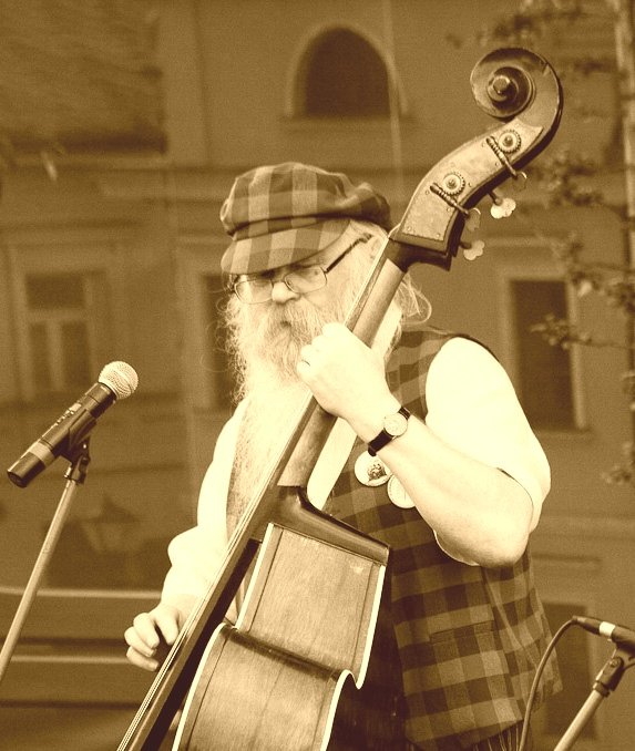 Zmar piotrkowski muzyk Jacek Grynkiewicz